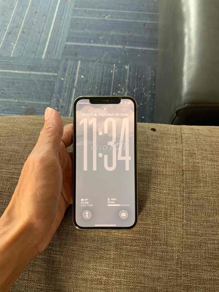 Apple iPhone 12 Pro Vàng. Mua bán Điện thoại tại Thành phố Thủ Dầu Một Bình Dương được đăng bởi Văn hình 1