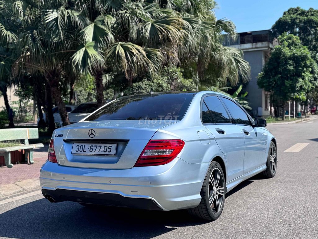 E cần bán Mercedes C200 Edition sx 2013 máy 1.8. Mua bán Ô tô tại Thị xã Kinh Môn Hải Dương được đăng bởi Dũng BMW hình 4