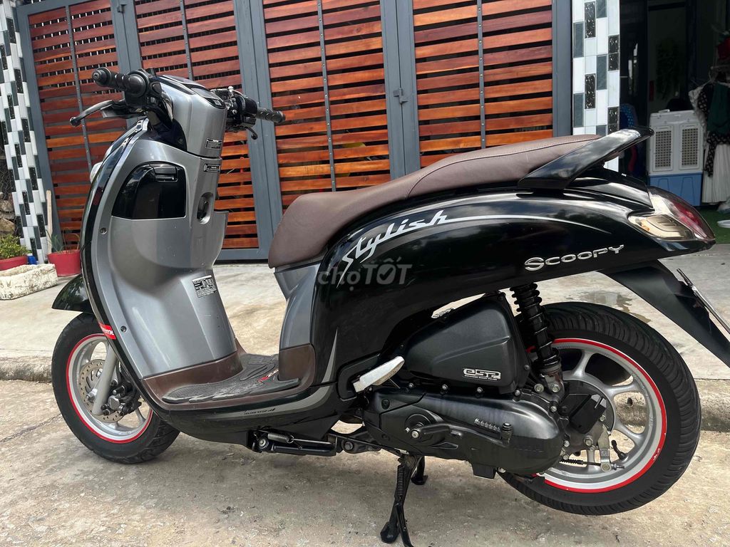 scoopy bỏ mẫu