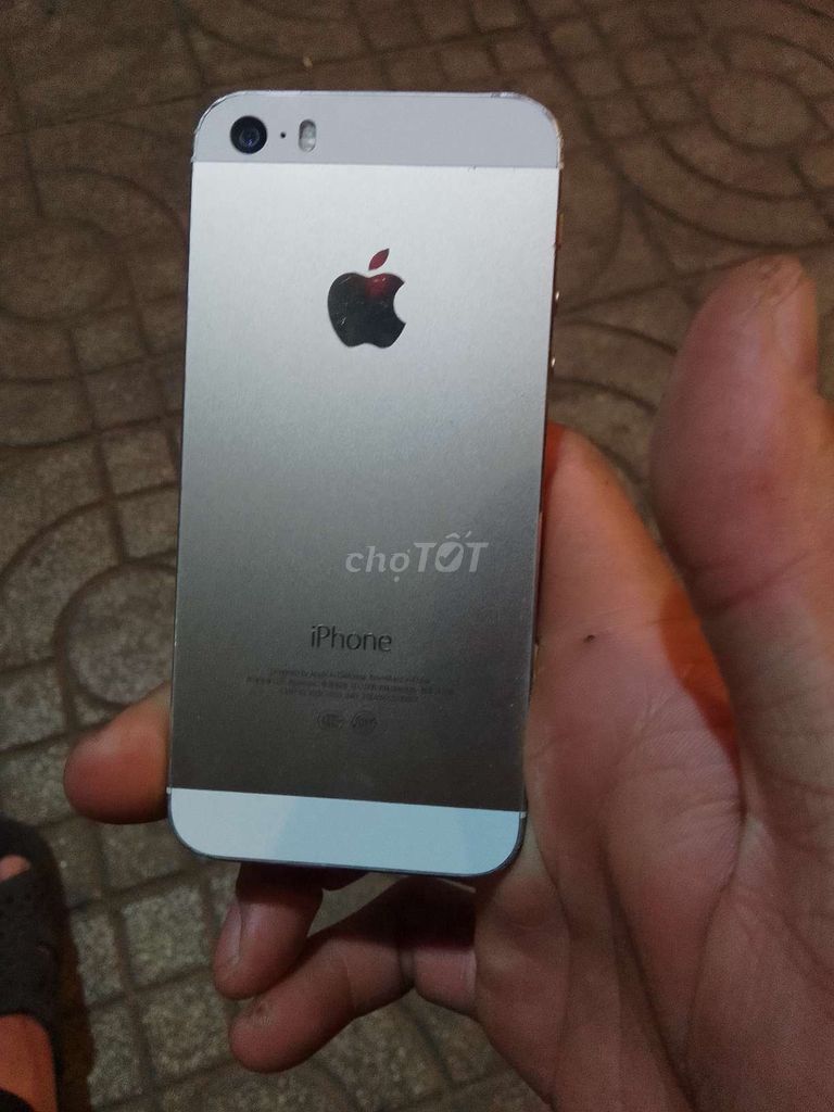 Apple iPhone 5s Bạc. Mua bán Điện thoại tại Huyện Krông Pắc Đắk Lắk được đăng bởi Phước Khưu hình 1