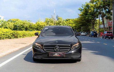Mercedes E200 Sport 2019 màu Đen cá nhân siêu đẹp