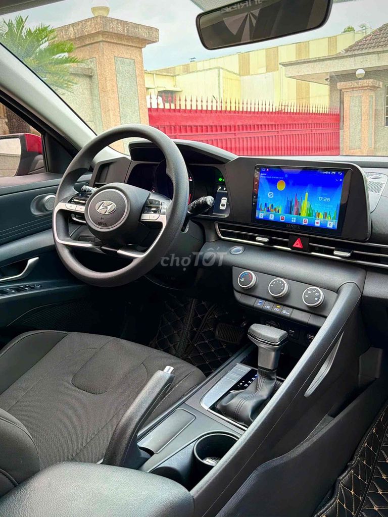 Hyundai Elantra 2022 photo 2