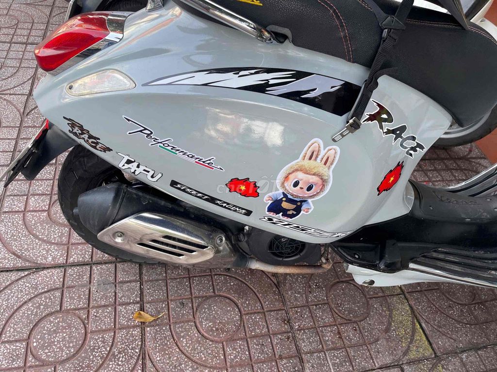 vespa 2015 biển 60.xe còn đẹp máy móc nguyên bản. Mua bán Xe máy tại Thành phố Dĩ An Bình Dương được đăng bởi Hoang hai hình 4