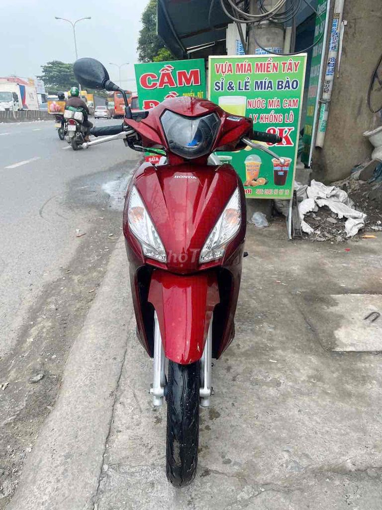 Honda Vision màu Đỏ. Mua bán Xe máy tại Thành phố Dĩ An Bình Dương được đăng bởi Phan van do  hình 1