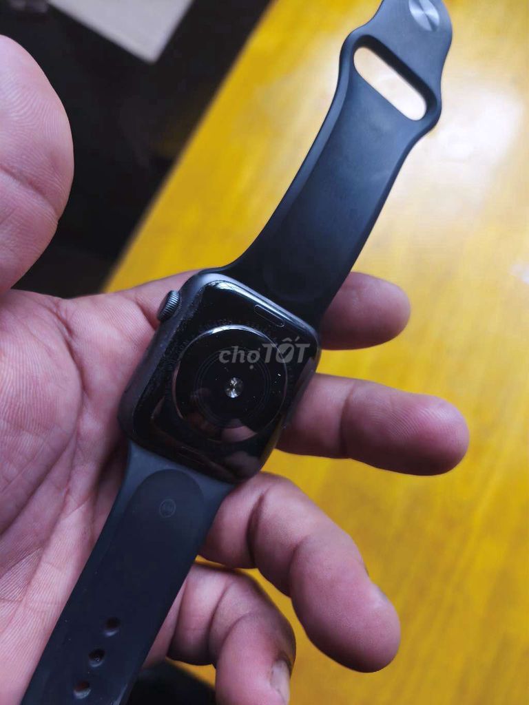 Đồng hồ thông minh Apple Watch Nike Series 4