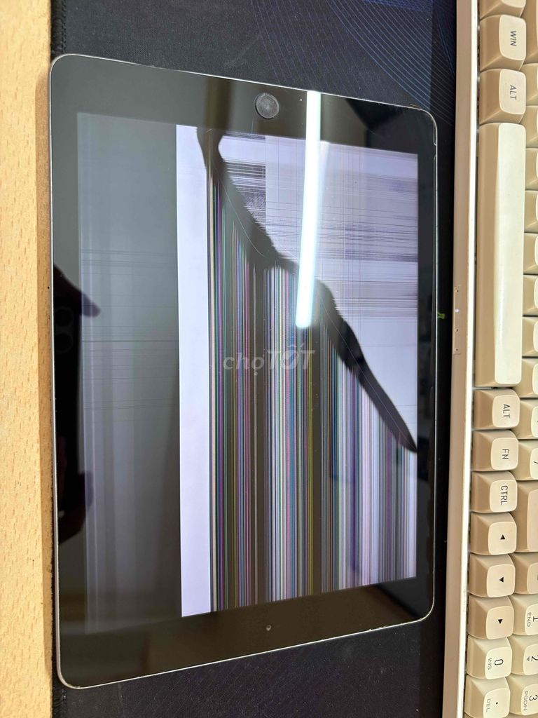 Bán ipad Gen6 bể màn hình