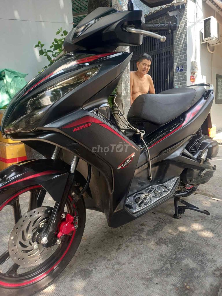 Honda Air Blade Черный