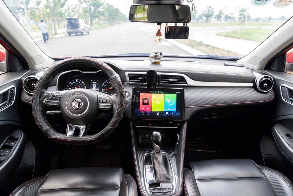 MG ZS COM 2020 красный