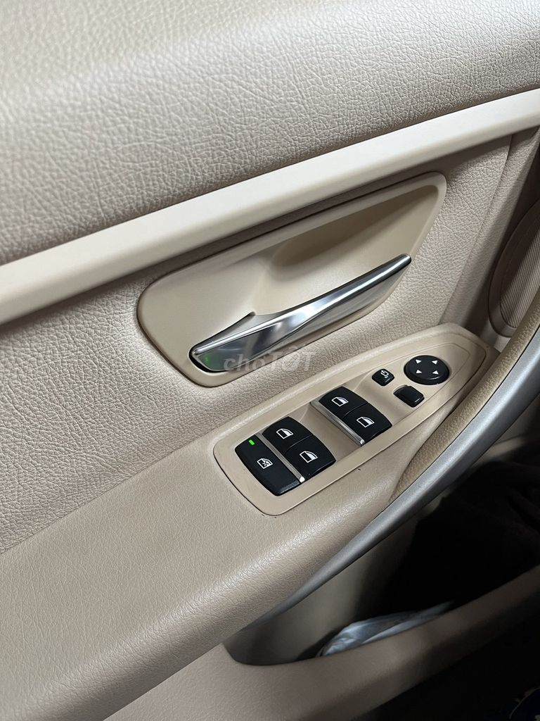 BMW 320i 2016 đăng ký 2017, odo 29.000km – 680tr. Mua bán Ô tô tại Quận 12 Tp Hồ Chí Minh được đăng bởi Thi Thuy Nguyen hình 1