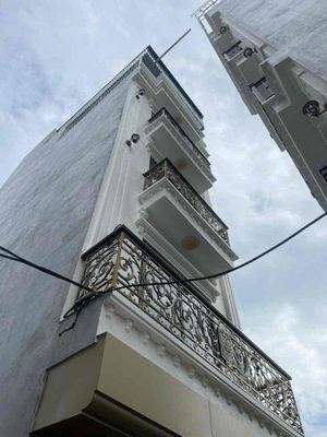 TÀI CHÍNH CHỈ NHỈNH 5 TỶ CÓ NGAY NHÀ 5 TẦNG THANG MÁY 450KG XÂY MỚI
