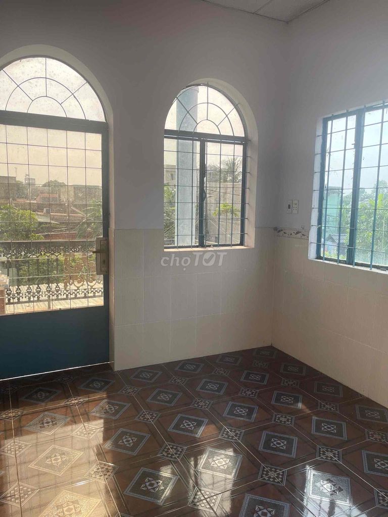 Дом 1 этаж с мансардой, 2 спальни, Long Phuoc, 10 минут от Vinhomes