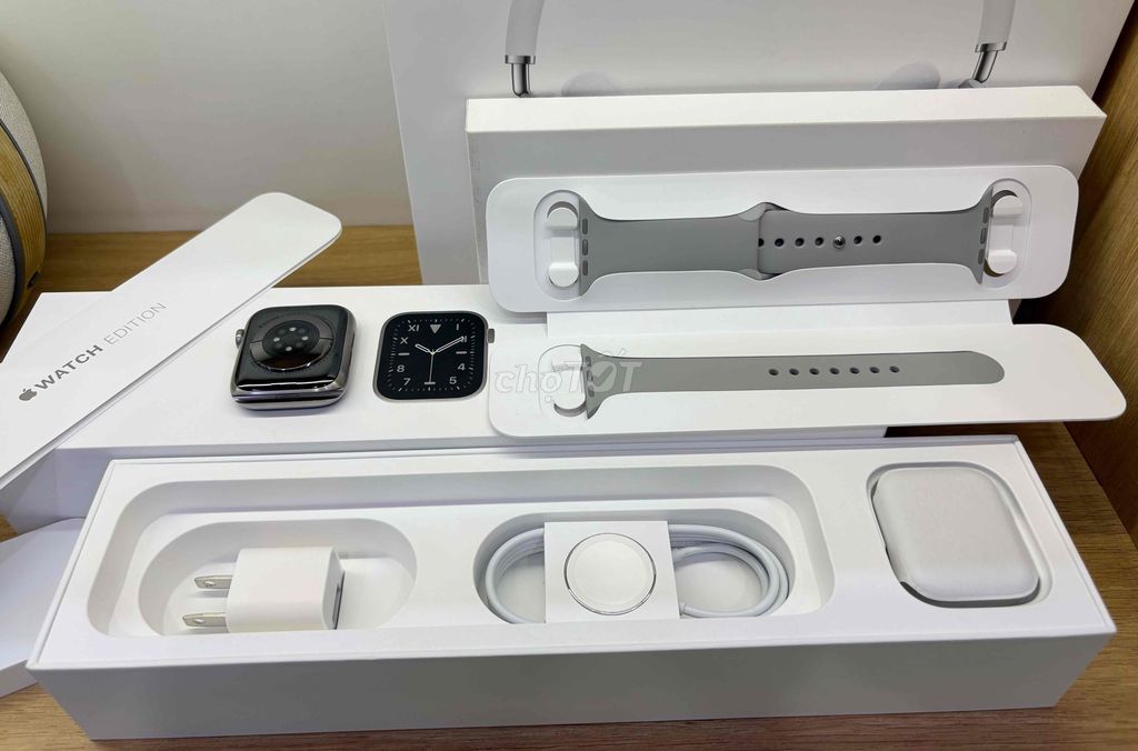 Series 6 Titanium 44mm eSIM Chưa Qua Sử Dụng. Mua bán Thiết bị đeo thông minh tại Quận Thanh Khê Đà Nẵng được đăng bởi GẠO STORE ĐIỆN THOẠI TRẢ GÓP GIÁ RẺ ĐÀ NẴNG hình 1