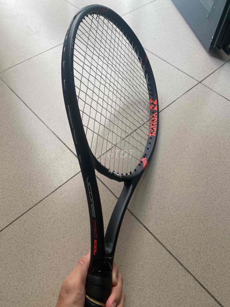 Yonex Vcore pro 100