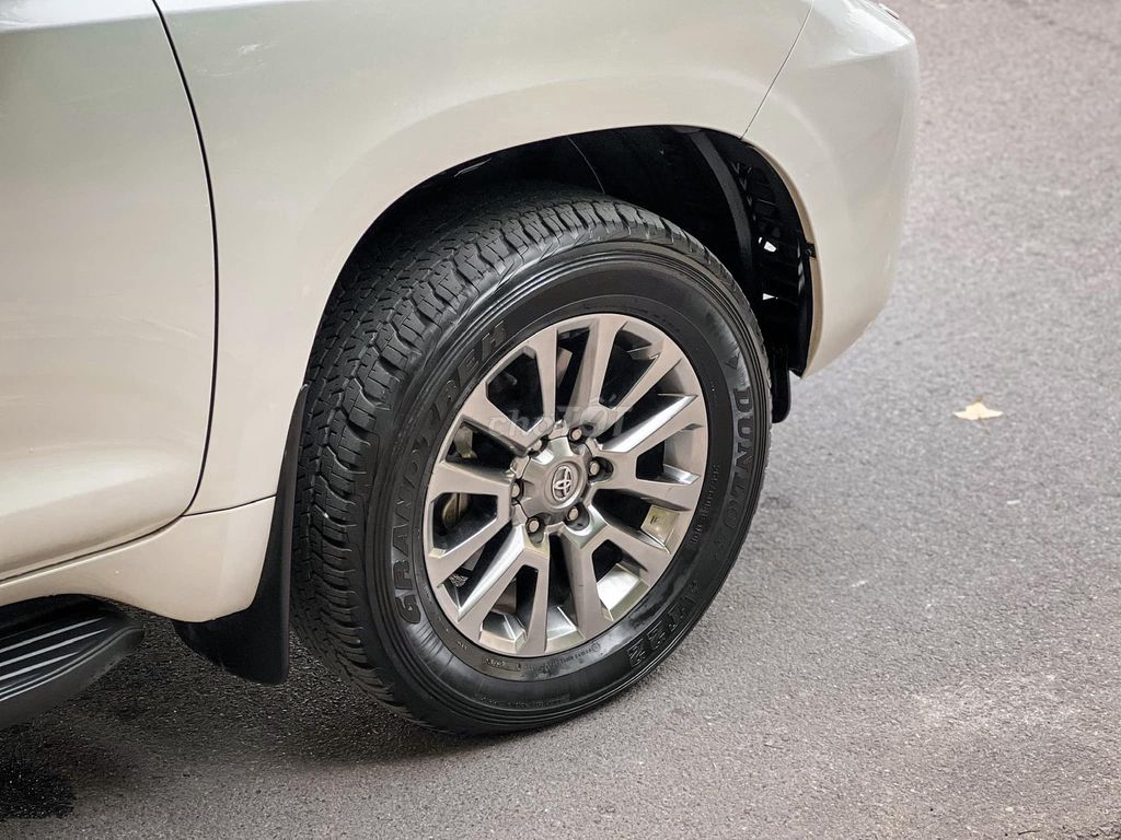 Toyota Land Cruiser Prado 2018 2.7L VX - 90.000 km