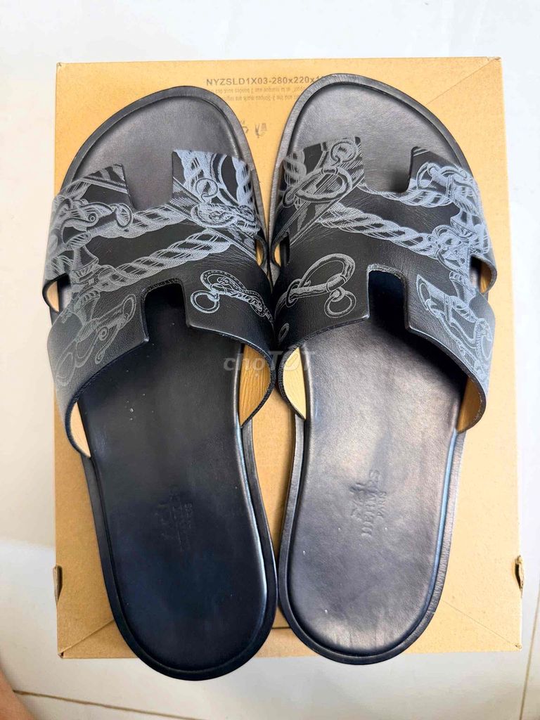 Dép Nam Hermes Limited (95%) size 39.5. Mua bán Giày dép tại Huyện Nhà Bè Tp Hồ Chí Minh được đăng bởi Vân hình 1