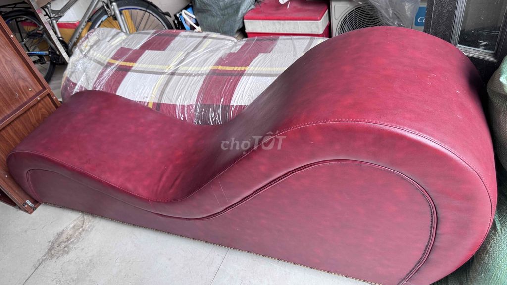 Ghế tình yêu Đỏ Chưa sử dụng. Mua bán Bàn ghế tại Quận Tân Phú Tp Hồ Chí Minh được đăng bởi Anh Tuấn hình 1