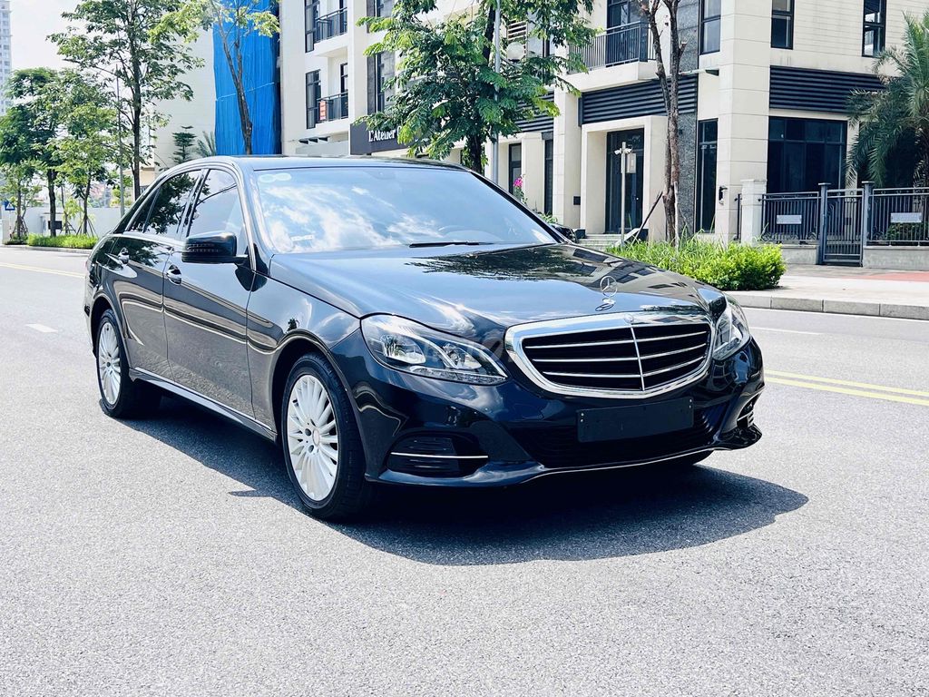 E200 60.000km HIẾM ĐẸP CỰC PHẨM. Mua bán Ô tô tại Quận Cầu Giấy Hà Nội được đăng bởi Nam HQ Auto hình 3