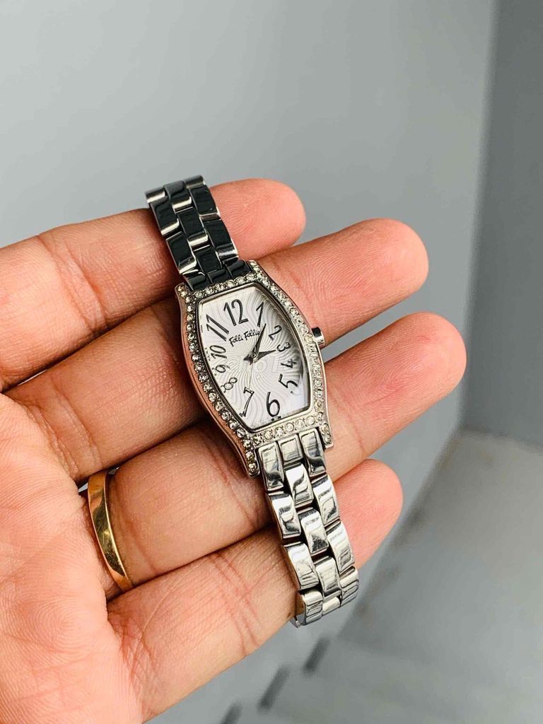 Đồng hồ Folli Follie Tank Nhật zin keng chuẩn hang. Mua bán Đồng hồ tại Huyện Bình Chánh Tp Hồ Chí Minh được đăng bởi đồng hồ phụ kiện Nhật Thuỵ hình 1