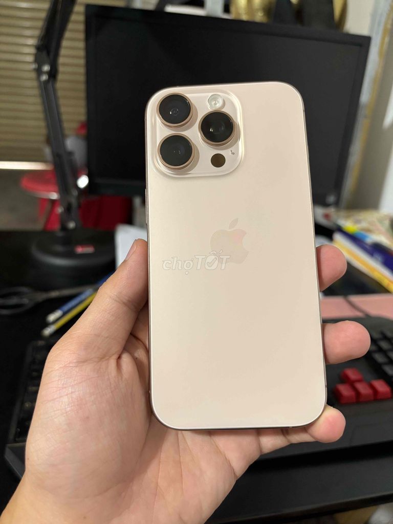 iPhone 16 Pro 128GB Vàng sa mạc. Mua bán Điện thoại tại Thành phố Biên Hòa Đồng Nai được đăng bởi Anh Do hình 1