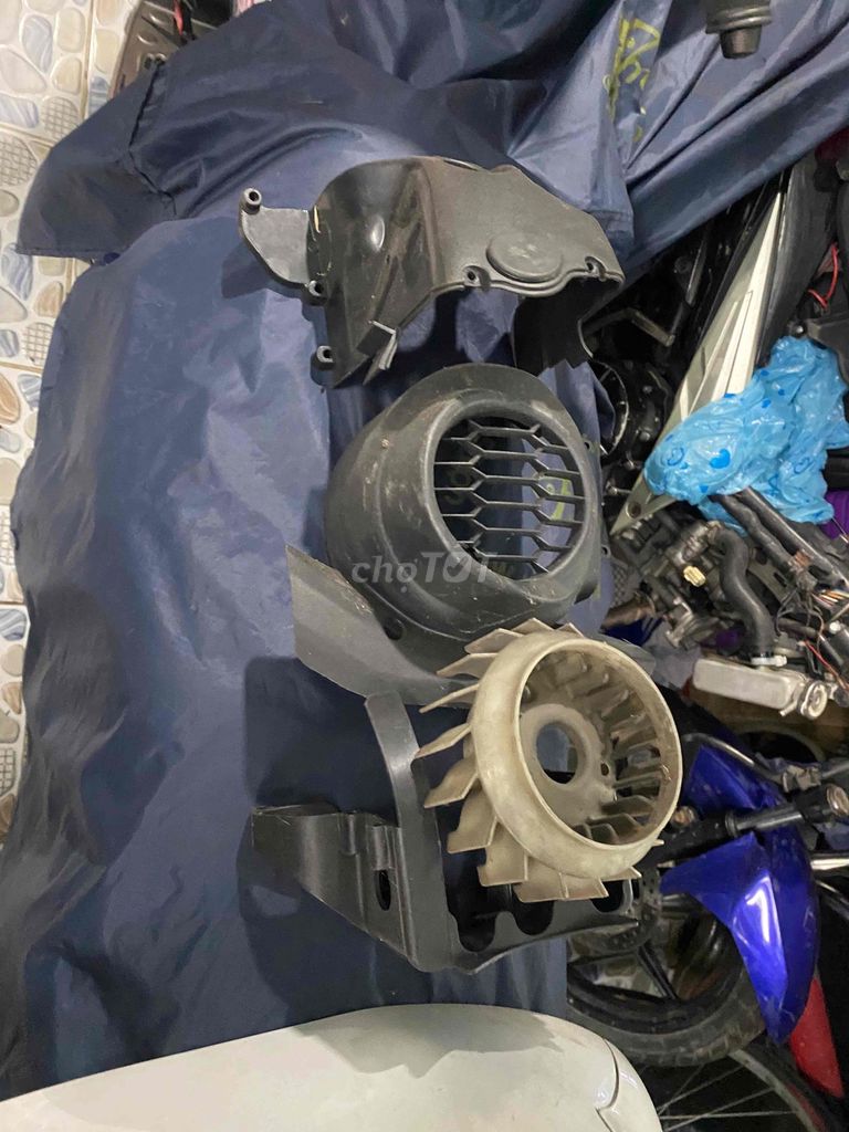 rè đèn đuôi sau với chụp quạt xe cuxi bán như hình. Mua bán Phụ tùng xe tại Quận Bình Tân Tp Hồ Chí Minh được đăng bởi Điệp hình 7