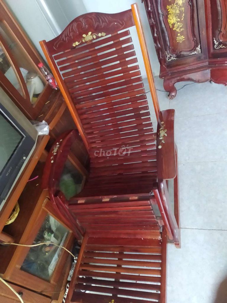 Ghế thư giãn Gỗ Nâu đỏ. Mua bán Bàn ghế tại Thành phố Vĩnh Long Vĩnh Long được đăng bởi Phạm Anh Tuấn  hình 1