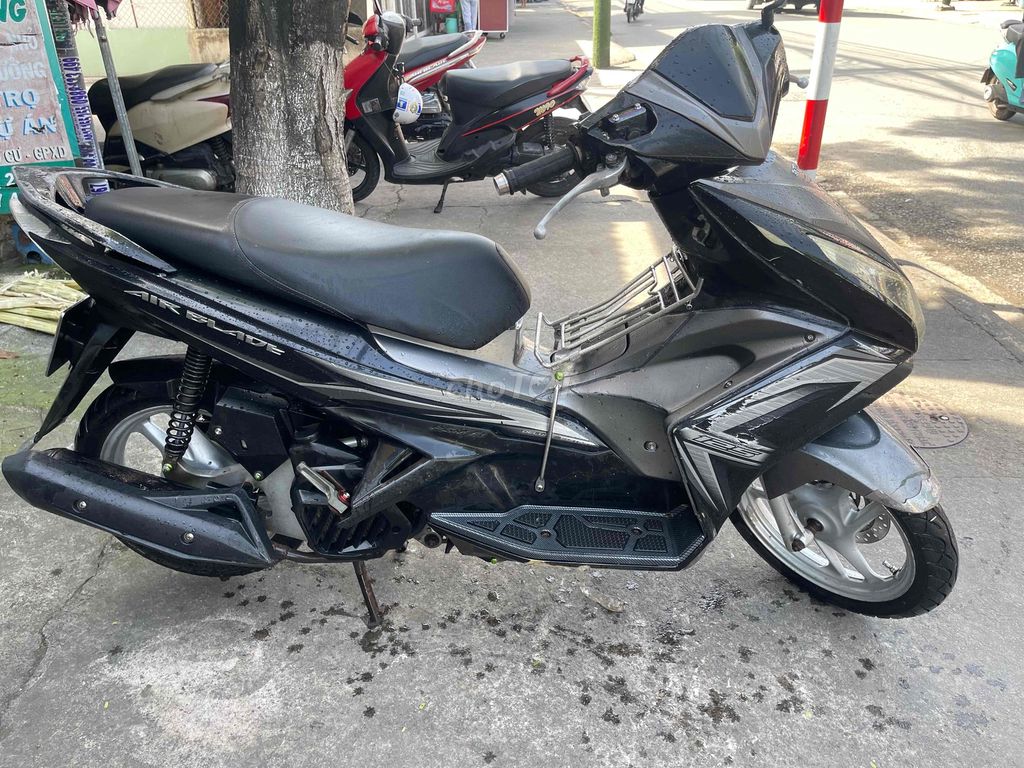 Honda Air Blade 125 Đen bạc. Mua bán Xe máy tại Thành phố Dĩ An Bình Dương được đăng bởi kha nguyen  hình 2