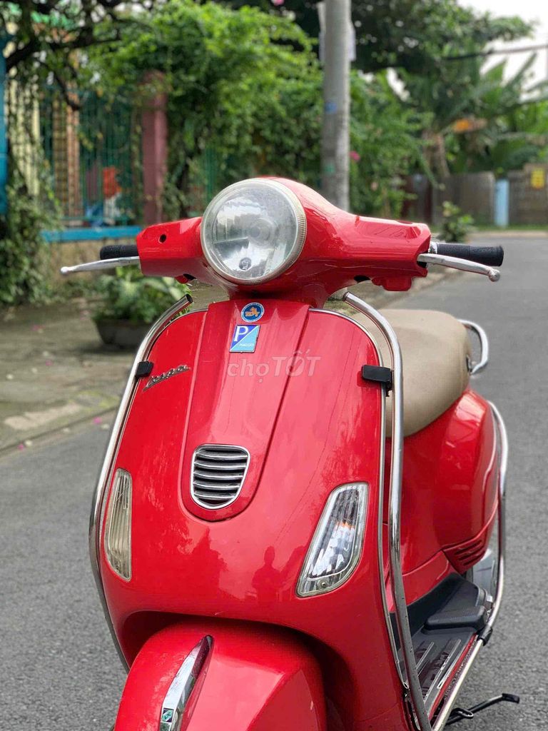 🌈Xe Vespa màu đỏ  dán keo mới  len ken 95 %. Mua bán Xe máy tại Thành phố Thủ Đức Tp Hồ Chí Minh được đăng bởi Nguyễn Thanh Bình hình 2