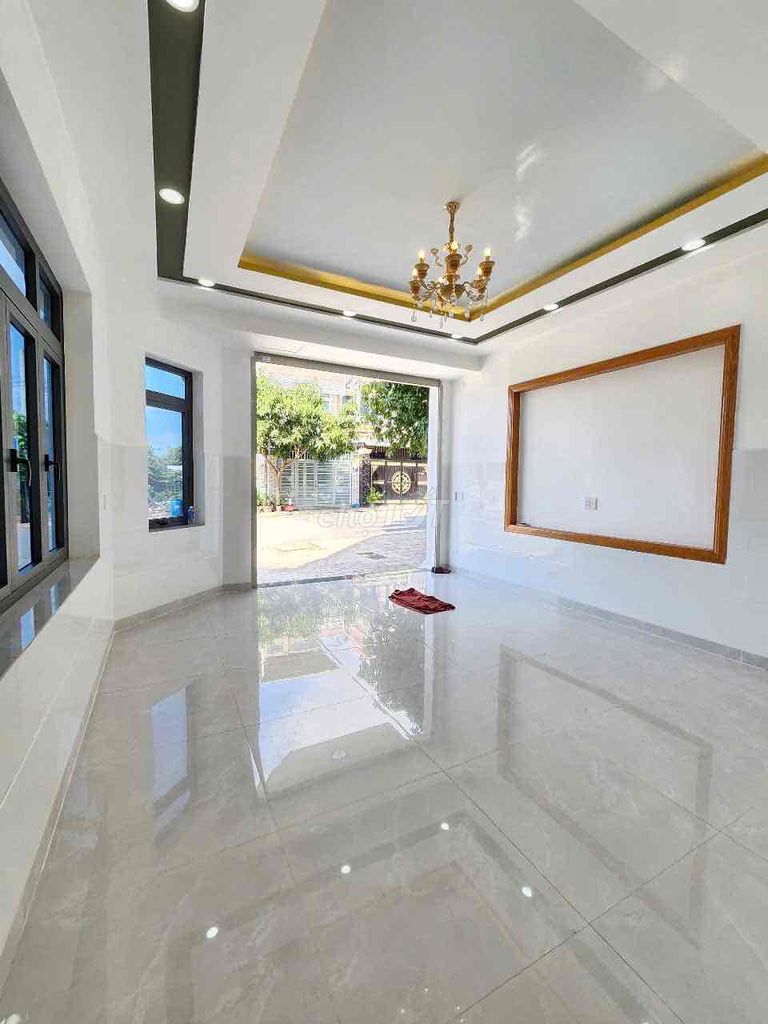 Mặt bằng kinh doanh kết hợp nhà ở 200m2 khu phố Tân Hiệp, Dĩ An. Mua bán văn phòng, mặt bằng kinh doanh tại Thành phố Dĩ An Bình Dương được đăng bởi Huỳnh Phan Mỹ Nhung hình 1