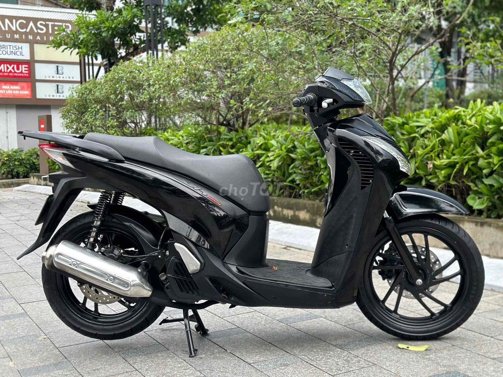 Cần bán SH 150 Khoá Smartkey 2016 độ nhâpj-Vip. Mua bán Xe máy tại Quận Đống Đa Hà Nội được đăng bởi Xe Máy Vượng Trung hình 4