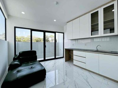 NGAY ĐH VĂN HIẾN_ÂU CƠ_STUDIO MỚI 100%_ FULL NT_TÁCH BẾP_BAN CÔNG