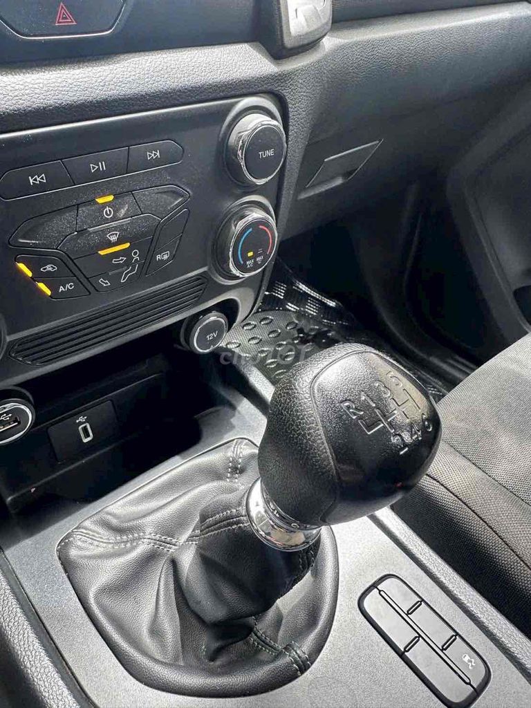 Ford Ranger XLS 2020. TRẢ TRƯỚC 200 TRIỆU NHẬN XE. Mua bán Ô tô tại Quận Bình Tân Tp Hồ Chí Minh được đăng bởi Huỳnh Thái Đảm hình 12