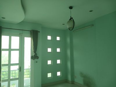Cho thuê nhà mặt tiền đường gò cát. giá 6 triệu 500/ tháng