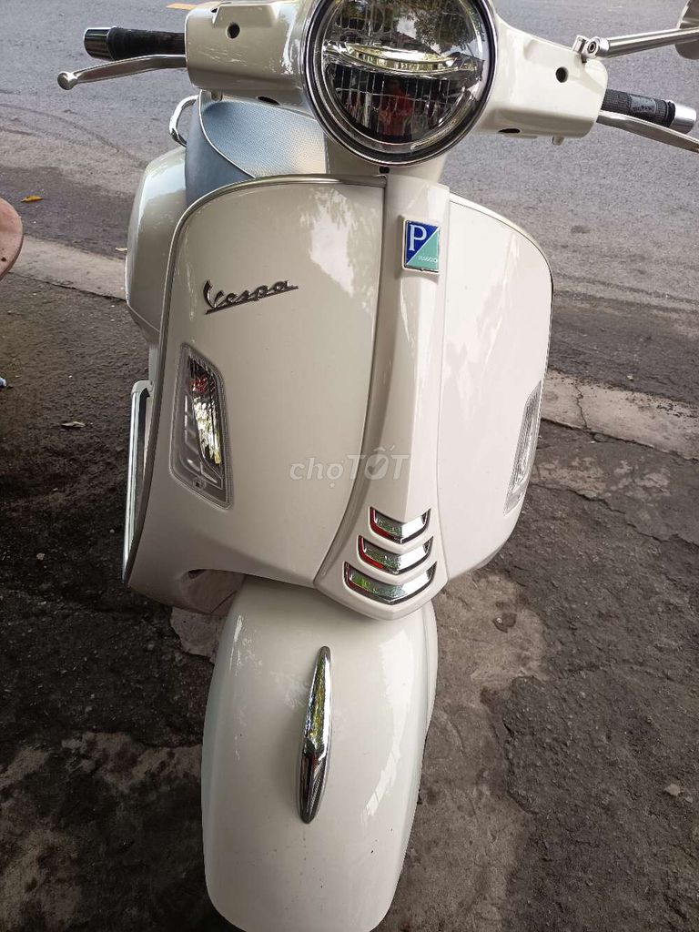 Vespa gts super 125