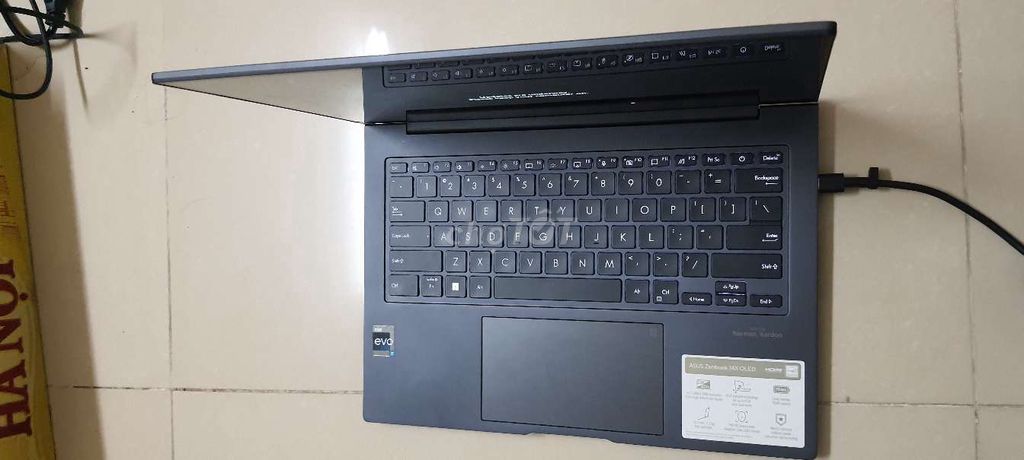 Bán asus zenbook mỏng nhẹ doanh nhân.2.8k oled.