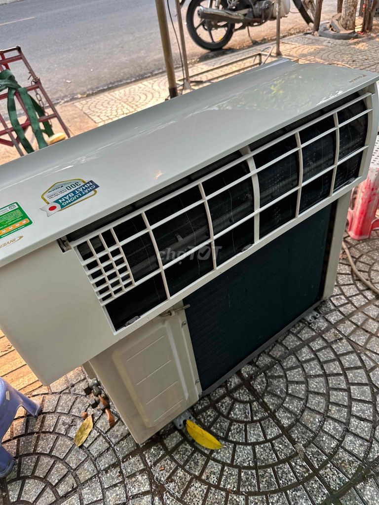thanh lý máy lạnh daikin inveter 1.0HP lướt 99%