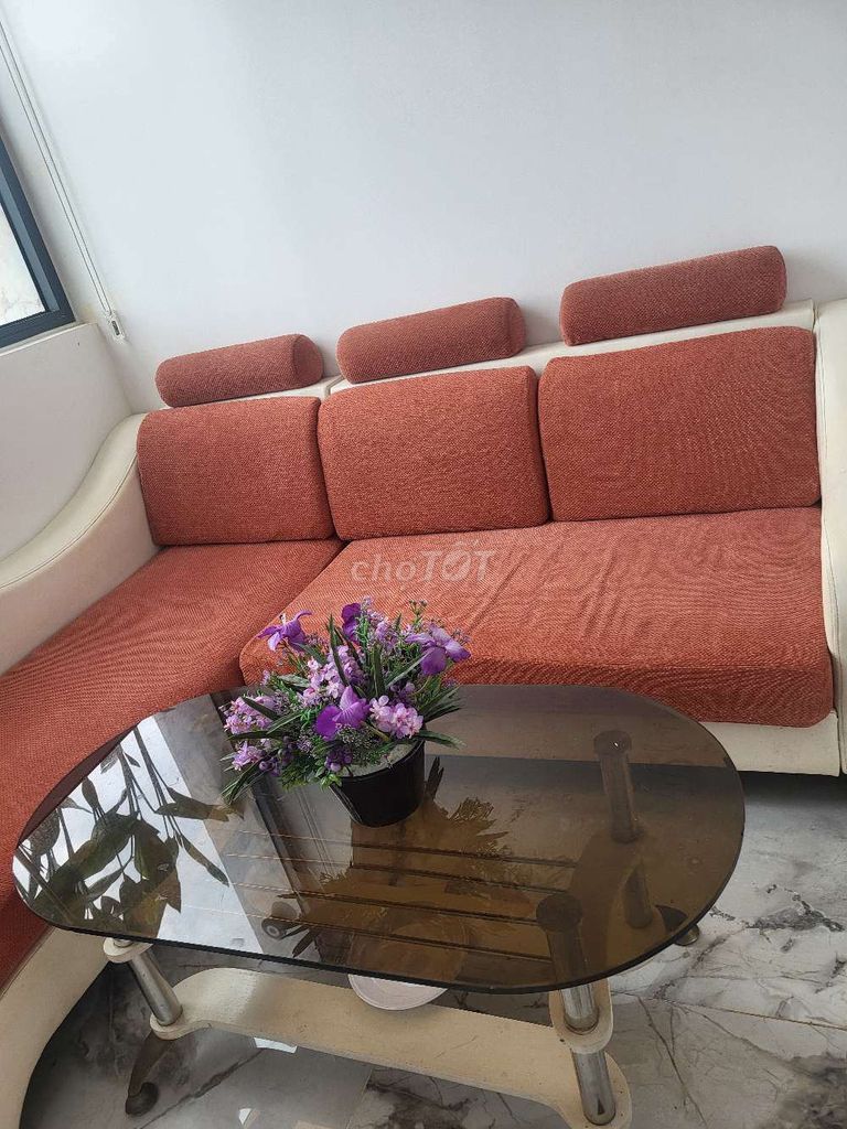 Ghế sofa Nỉ Cam Trắng Còn mới. Mua bán Bàn ghế tại Quận Liên Chiểu Đà Nẵng được đăng bởi Nguyễn Một hình 1