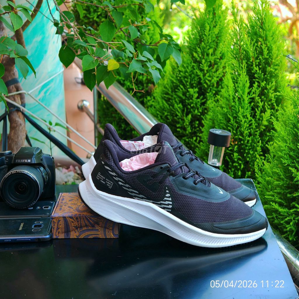 [CHÍNH HÃNG] Giày chạy bộ Nike Quest 3 Shield . Mua bán Giày dép tại Thành phố Biên Hòa Đồng Nai được đăng bởi chú CÔNG AN bán giày CHÍNH HÃNG hình 1