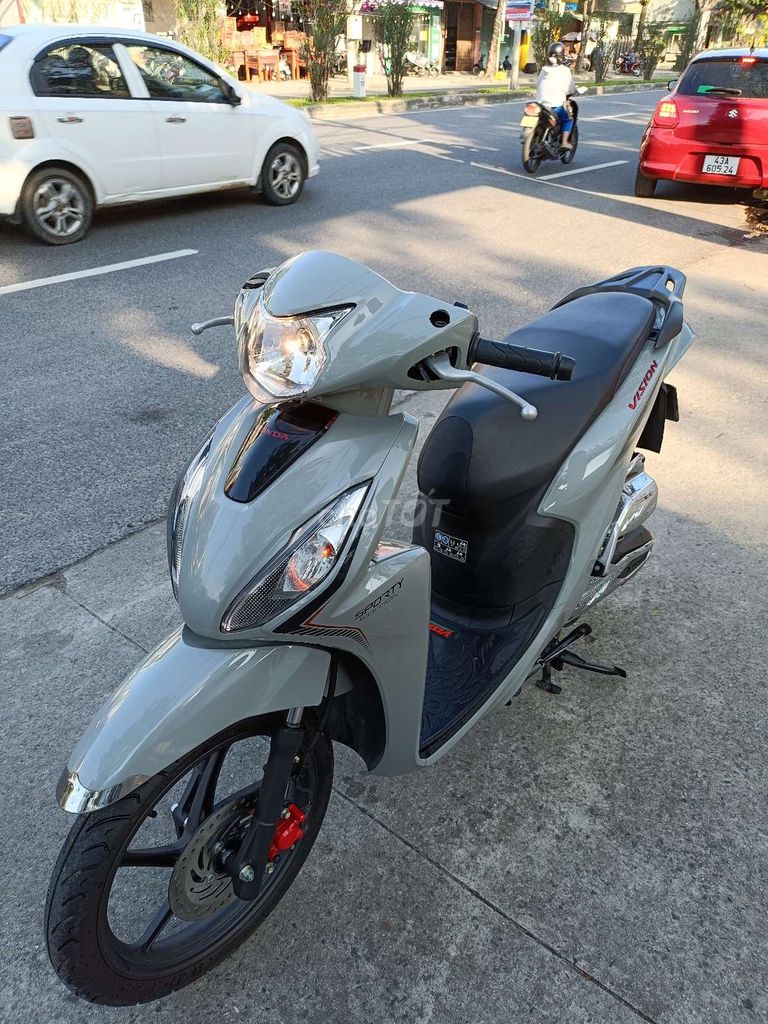 Vision 2024 chạy đúng 4 ngàn như  mới. Mua bán Xe máy tại Quận Liên Chiểu Đà Nẵng được đăng bởi long hình 2