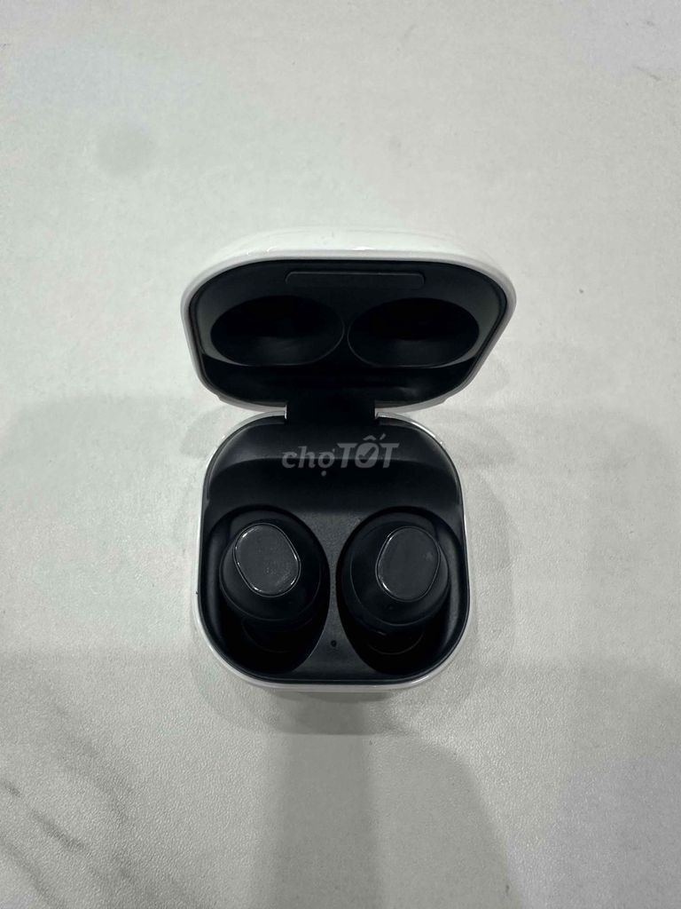Tai nghe Samsung Buds FE Trắng Đen Đã sử dụng. Mua bán Tivi, Âm thanh tại Thành phố Cà Mau Cà Mau được đăng bởi Trường Ngô hình 1