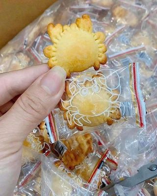 Bánh quy cua nhân kem. Mua bán Đồ ăn, thực phẩm và các loại khác tại Quận Long Biên Hà Nội được đăng bởi tổng kho gia dụng 