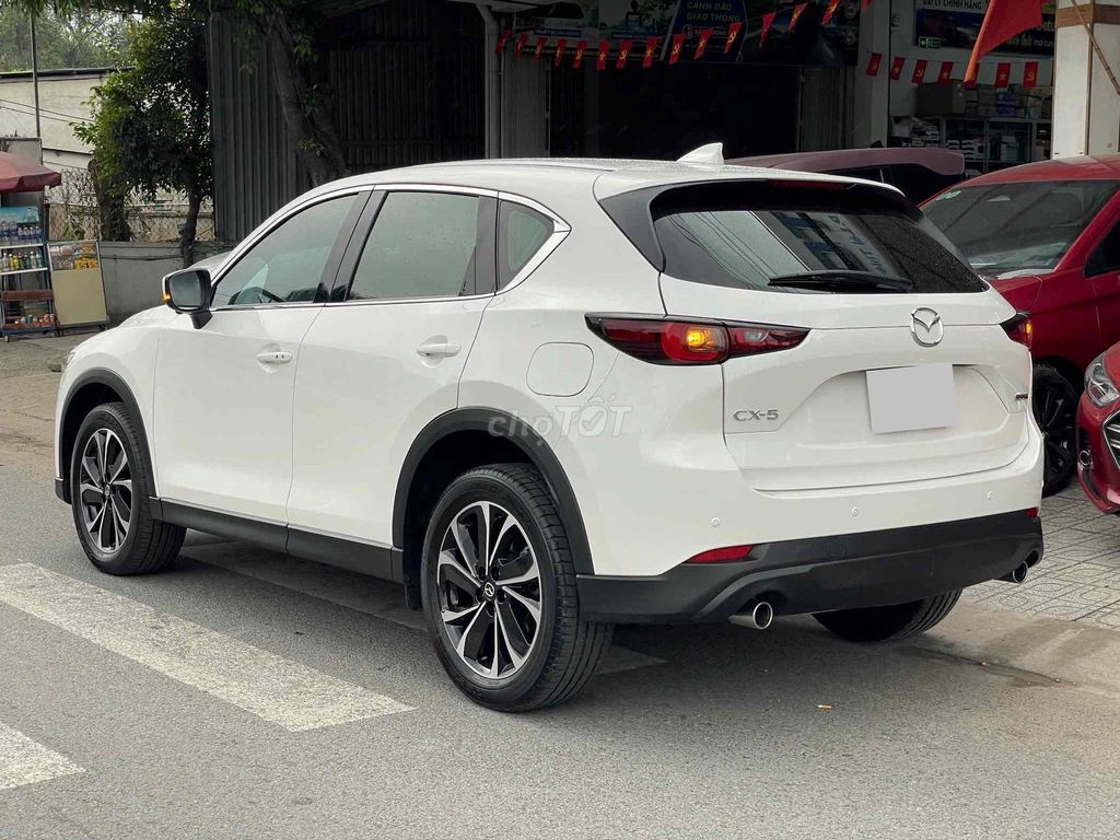 Mazda CX 5 2024 Deluxe 2.0 AT - 7000 km. Mua bán Ô tô tại Thành phố Thuận An Bình Dương được đăng bởi Phạm Nguyễn Hồng Nhung hình 2