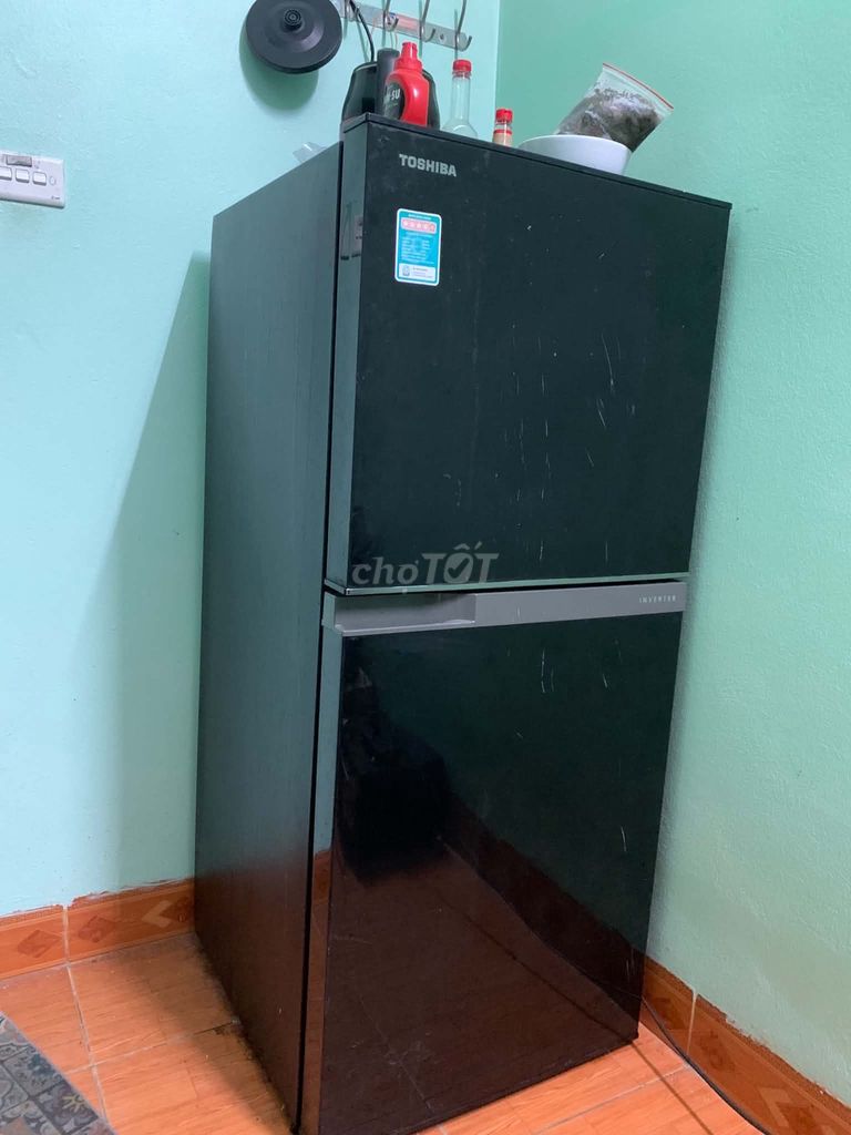 Tủ lạnh Toshiba 180L Inverter Đen. Mua bán Tủ lạnh tại Quận Hà Đông Hà Nội được đăng bởi Tuấn Phạm Minh hình 1