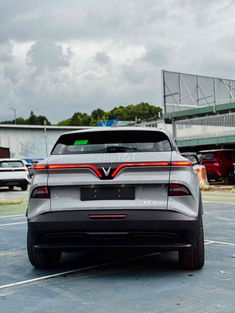 VinFast VF6 PLUS trả trước chưa đến 100tr nhận xe. Mua bán Ô tô tại Quận Tân Bình Tp Hồ Chí Minh được đăng bởi VINFAST TRƯỜNG CHINH hình 7