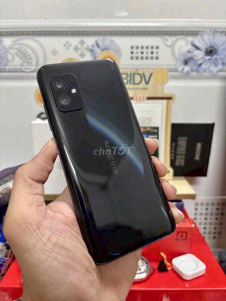 Asus Zenfone 8 (6/64Gb) Quốc Tế. Mua bán Điện thoại tại Thành phố Long Xuyên An Giang được đăng bởi Khưu Nguyễn Phi Hùng hình 1