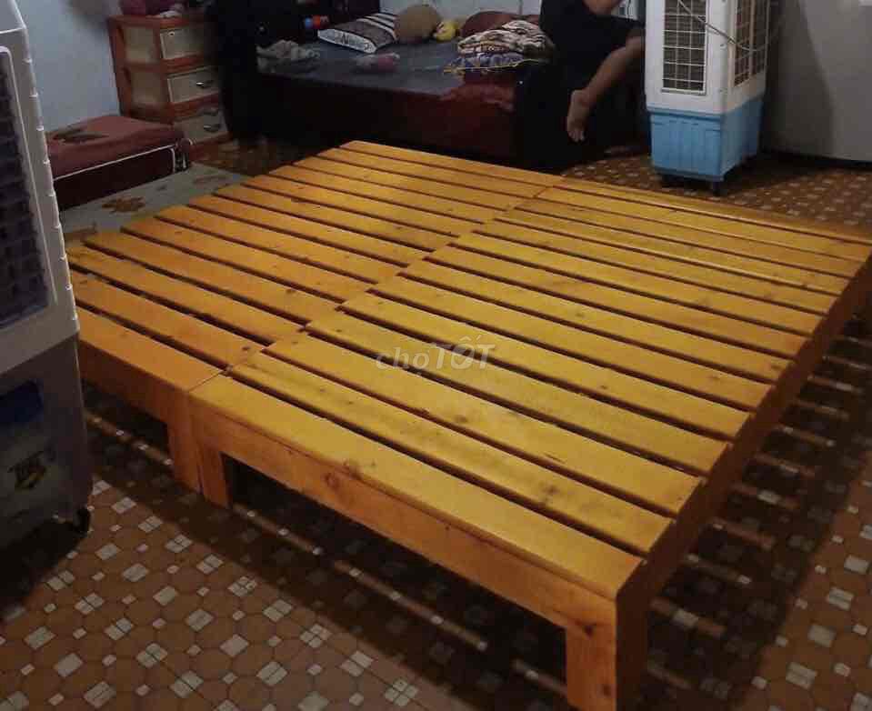 Giường pallet Gỗ Vàng gỗ 2m x 1m8 cũ. Mua bán Giường, chăn ga gối nệm tại Thị xã Phú Mỹ Bà Rịa - Vũng Tàu được đăng bởi Tiên Nguyễn hình 1