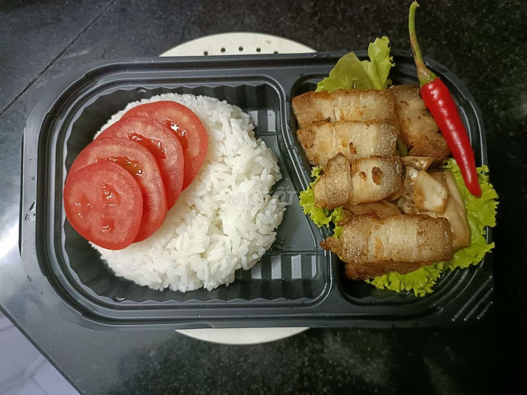 Cơm trưa từ 28k-35k