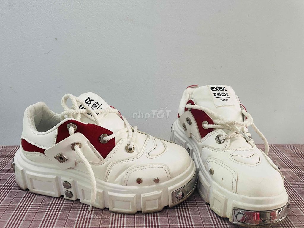 Giày thời trang Tăng size 40. Mua bán Giày dép tại Quận Hải Châu Đà Nẵng được đăng bởi Đỗ Tùng hình 1