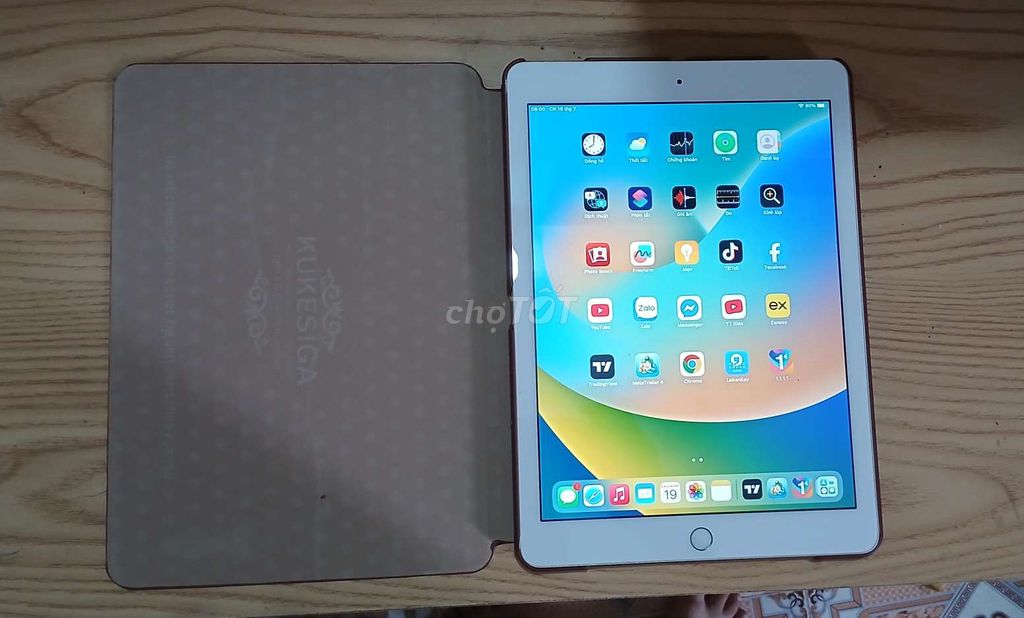 Apple iPad Gen 5 Wifi 128GB 9.7 inch. Mua bán Máy tính bảng tại Huyện Gia Lâm Hà Nội được đăng bởi Hưng Nguyễn hình 1