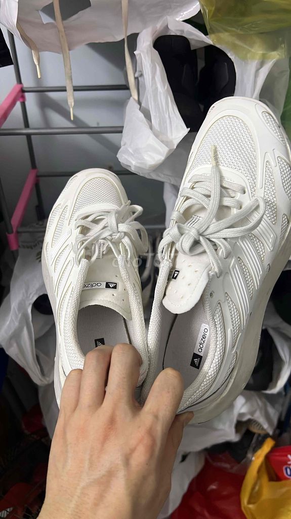 Giày thể thao Adidas Nam Trắng size 6.5. Mua bán Giày dép tại Quận Phú Nhuận Tp Hồ Chí Minh được đăng bởi Đăng Nguyễn hình 1