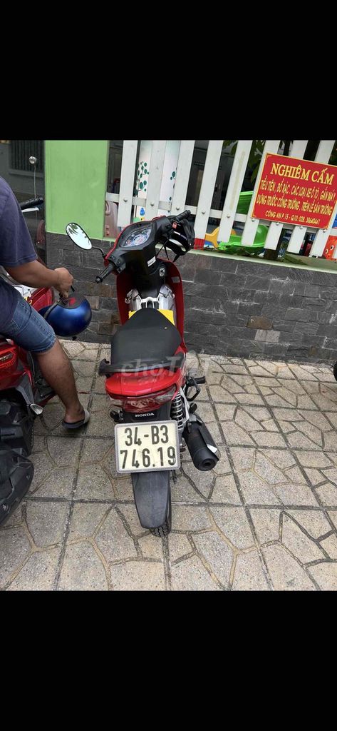 Chính chủ bán xe wave 2017 còn mới giá 11tr500. Mua bán Xe máy tại Quận 10 Tp Hồ Chí Minh được đăng bởi Nguyễn Văn Luân hình 1